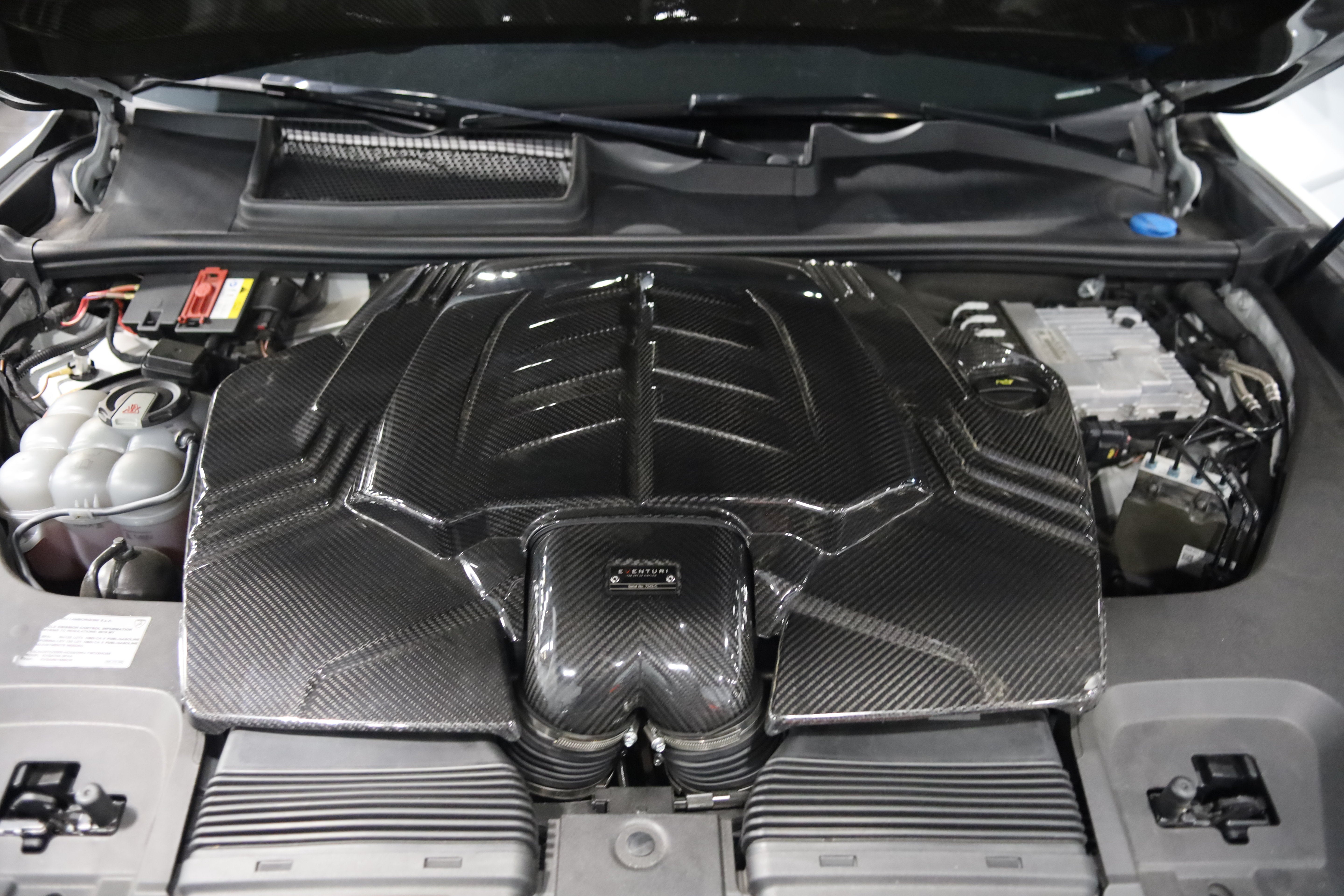 2019 Lamborghini Urus Base