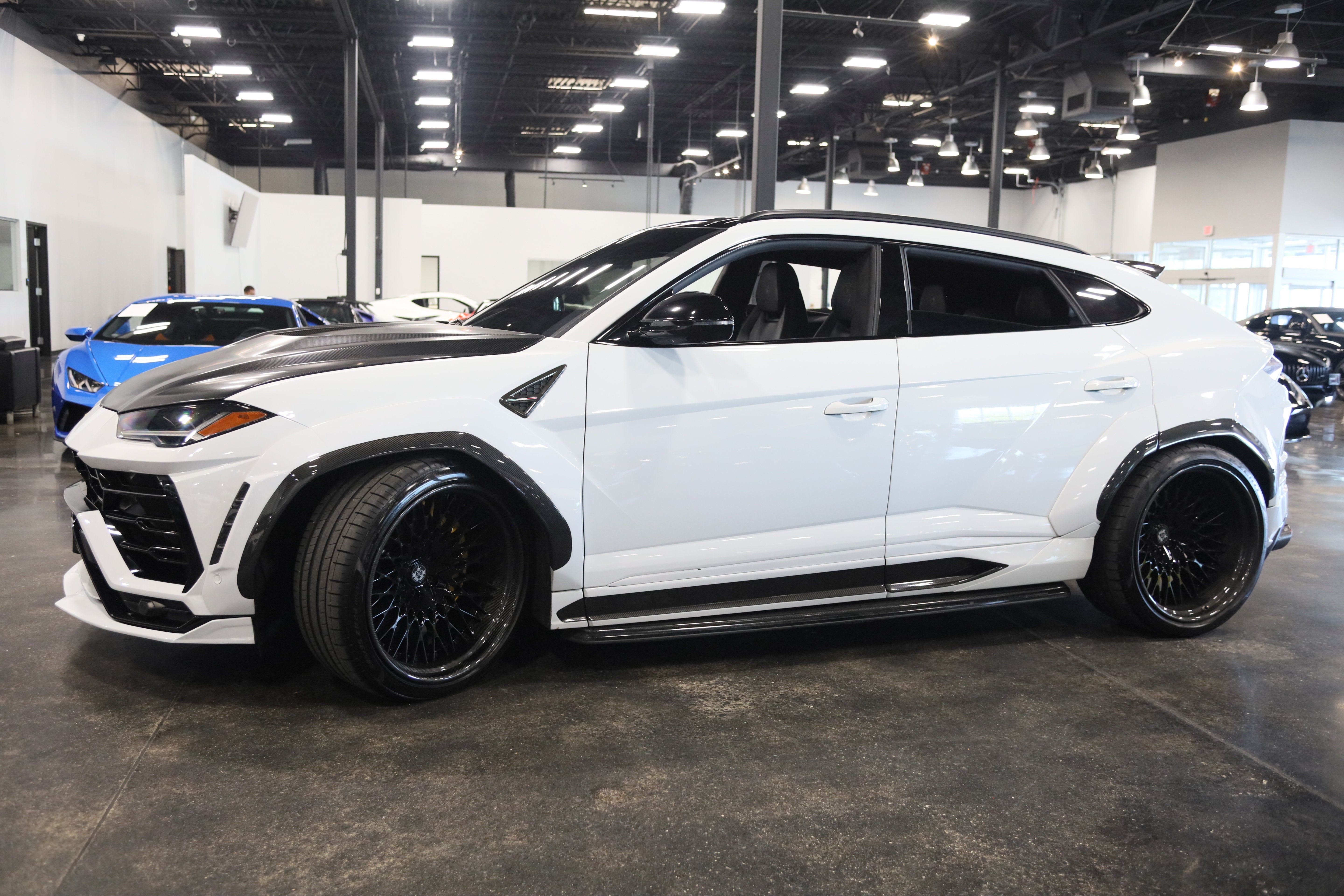 2019 Lamborghini Urus Base