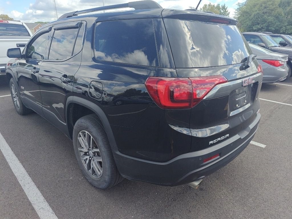 2017 GMC Acadia SLE-2