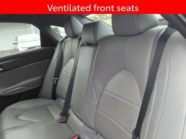 2022 Toyota Avalon Hybrid Limited