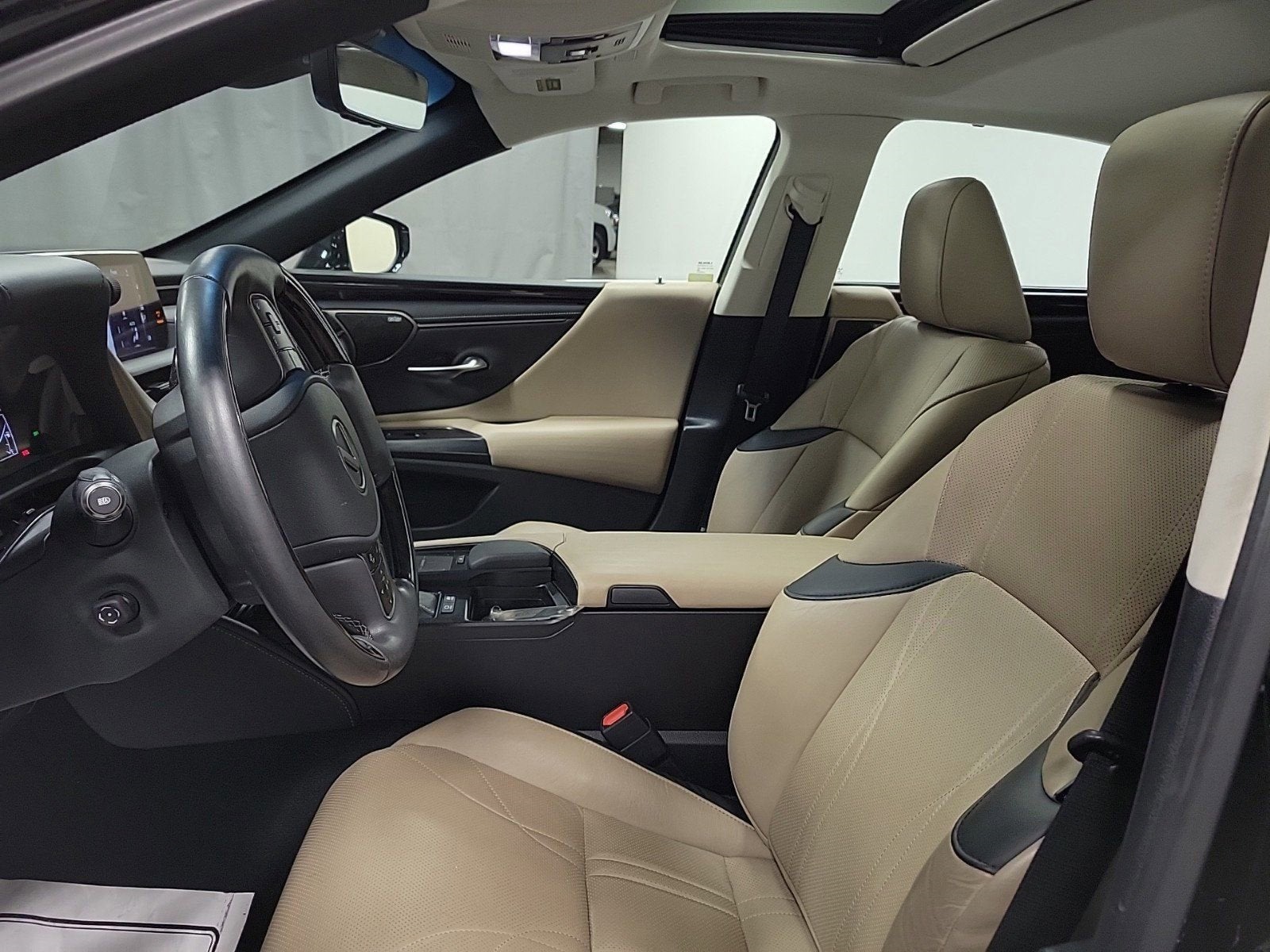 2021 Lexus ES 300h Ultra Luxury