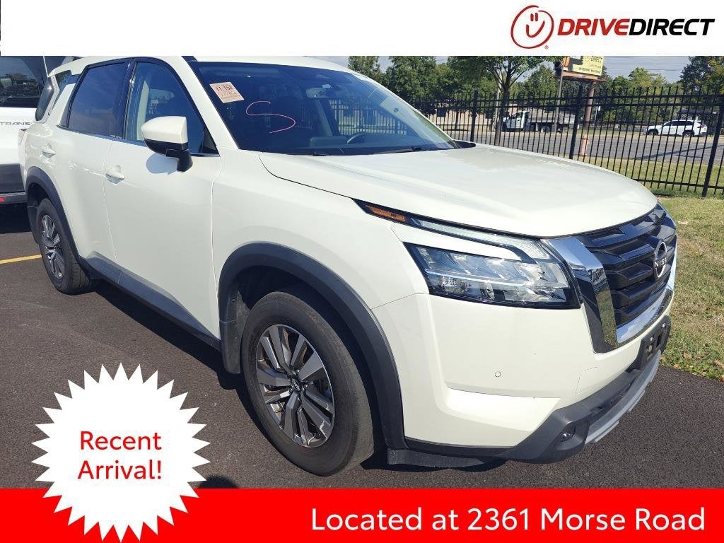 2023 Nissan Pathfinder SL