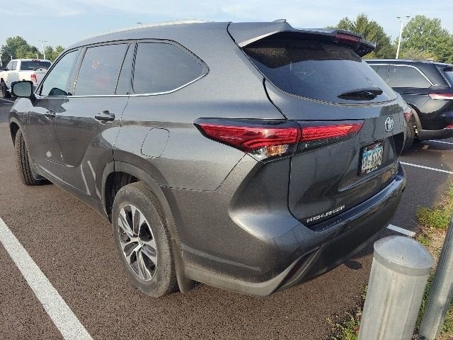 2022 Toyota Highlander Hybrid XLE