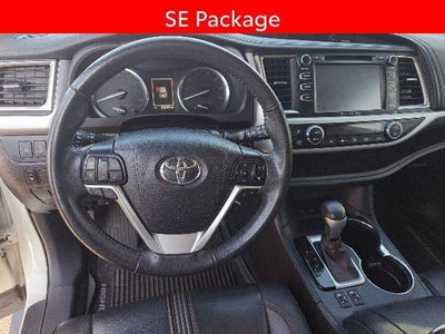 2019 Toyota Highlander SE