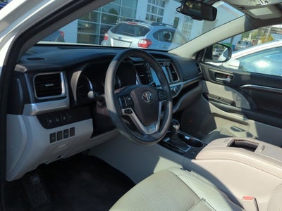 2016 Toyota Highlander Limited