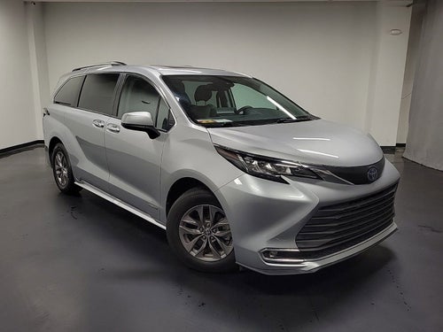 2021 Toyota Sienna XLE