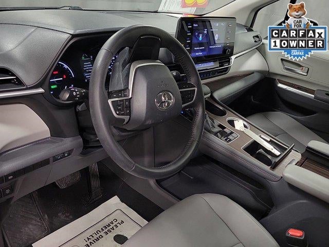 2021 Toyota Sienna XLE