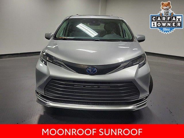 2021 Toyota Sienna XLE