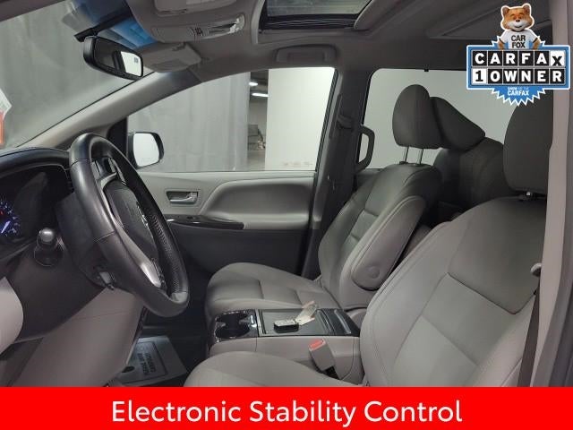 2017 Toyota Sienna XLE Premium