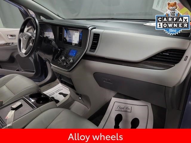 2017 Toyota Sienna XLE Premium