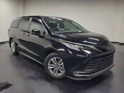 2023 Toyota Sienna Limited