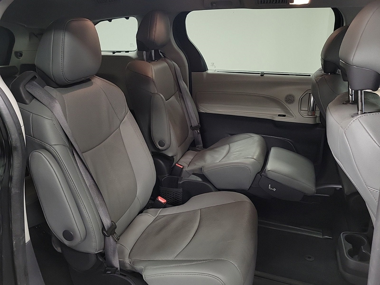 2023 Toyota Sienna Limited