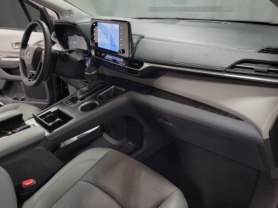 2023 Toyota Sienna Limited