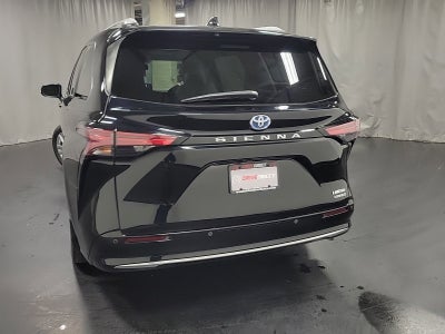 2023 Toyota Sienna Limited