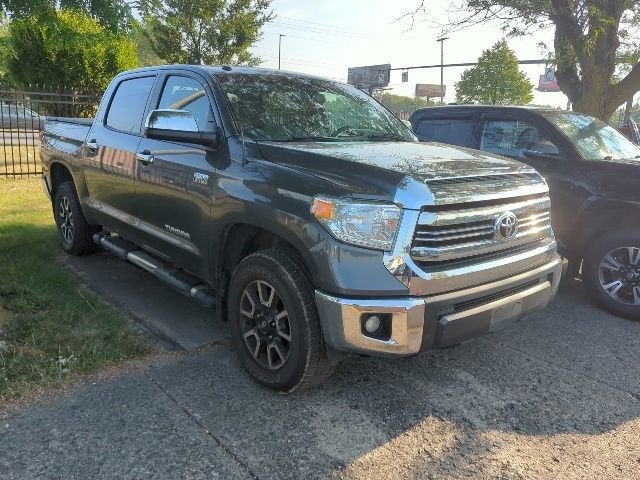 2017 Toyota Tundra SR5