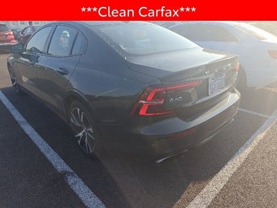 2021 Volvo S60 Recharge Plug-In Hybrid T8 R-Design Expression