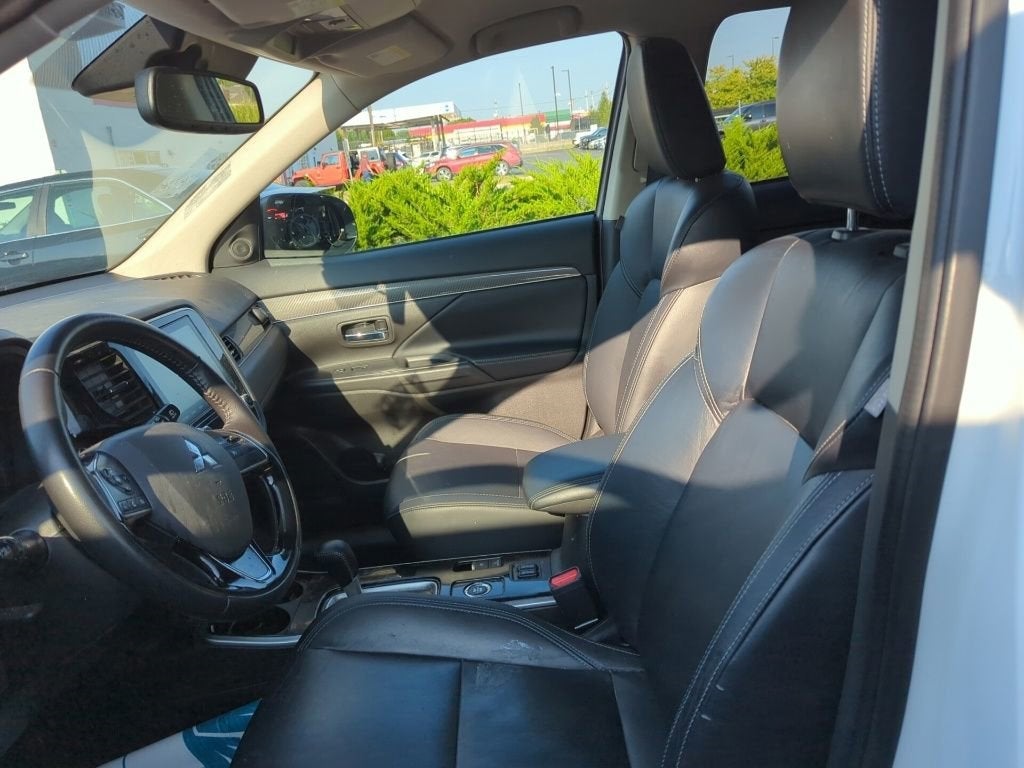 2020 Mitsubishi Outlander ES