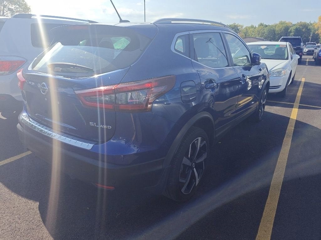 2022 Nissan Rogue Sport SL