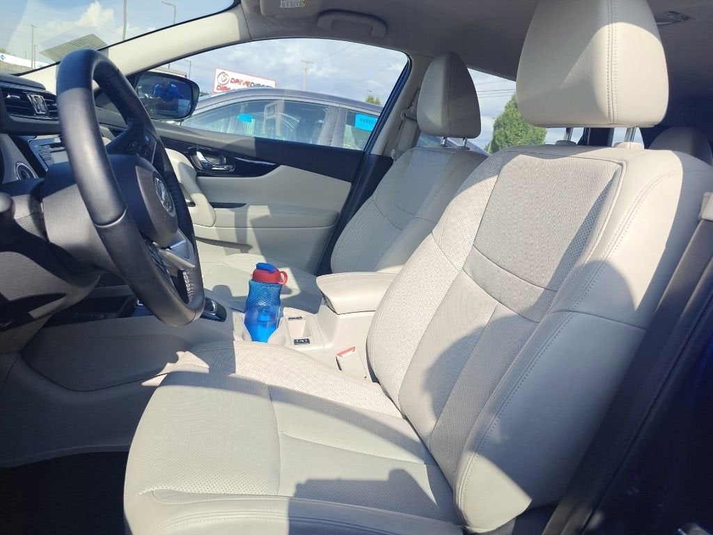 2022 Nissan Rogue Sport SL