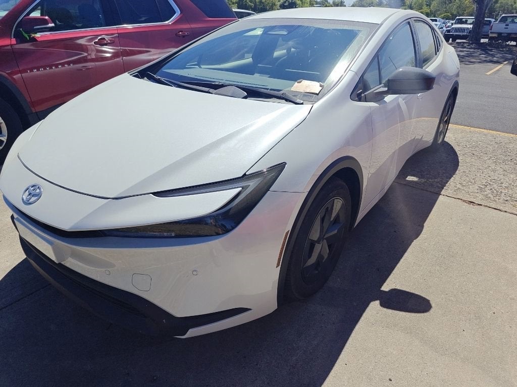 2023 Toyota Prius LE