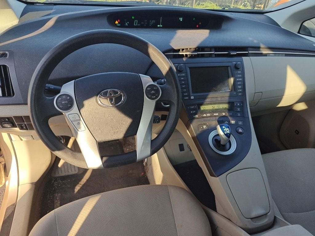 2010 Toyota Prius III