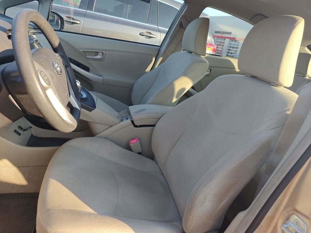 2010 Toyota Prius III