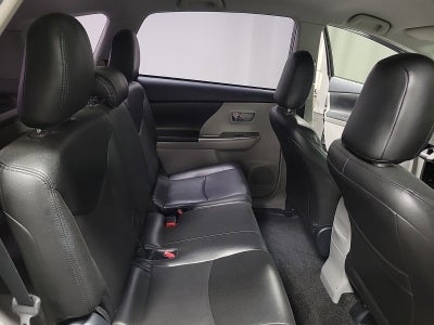 2017 Toyota Prius v Two