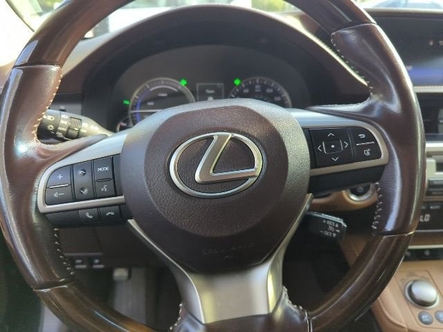 2016 Lexus ES 300h