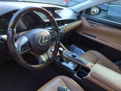 2016 Lexus ES 300h