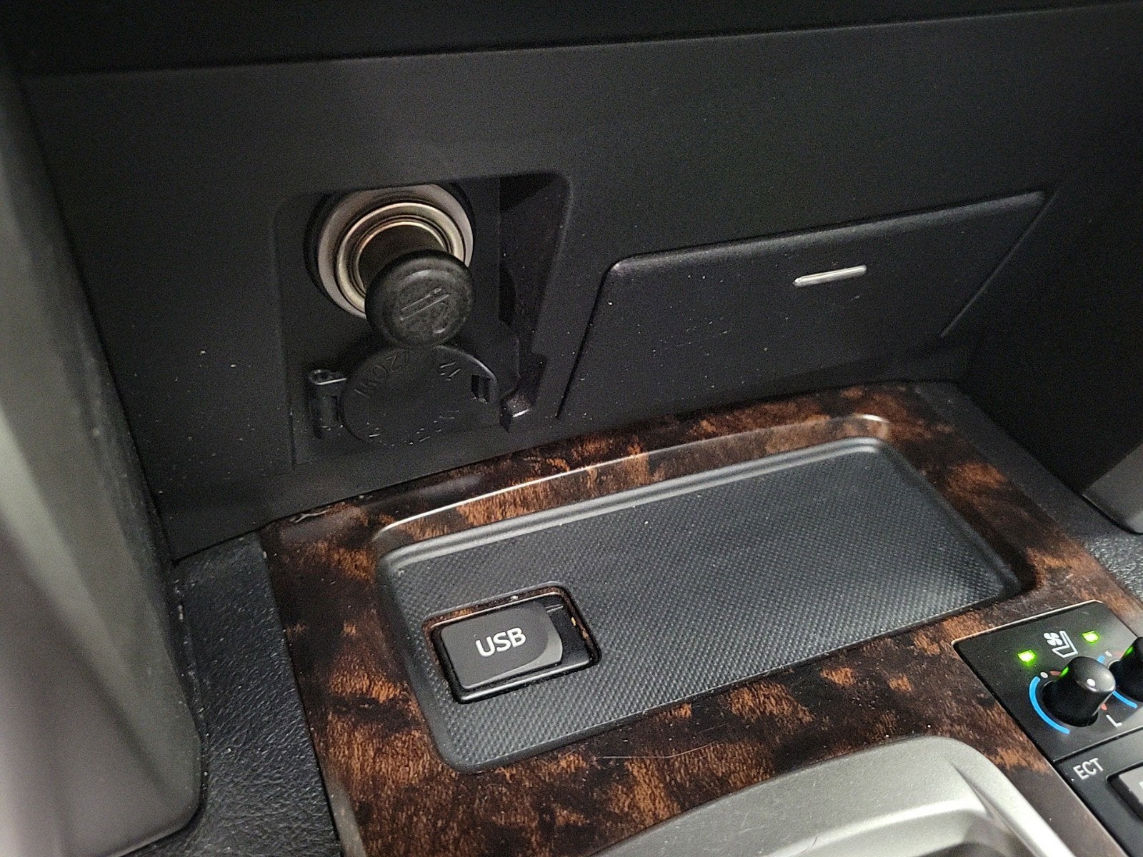 2013 Toyota Land Cruiser Base