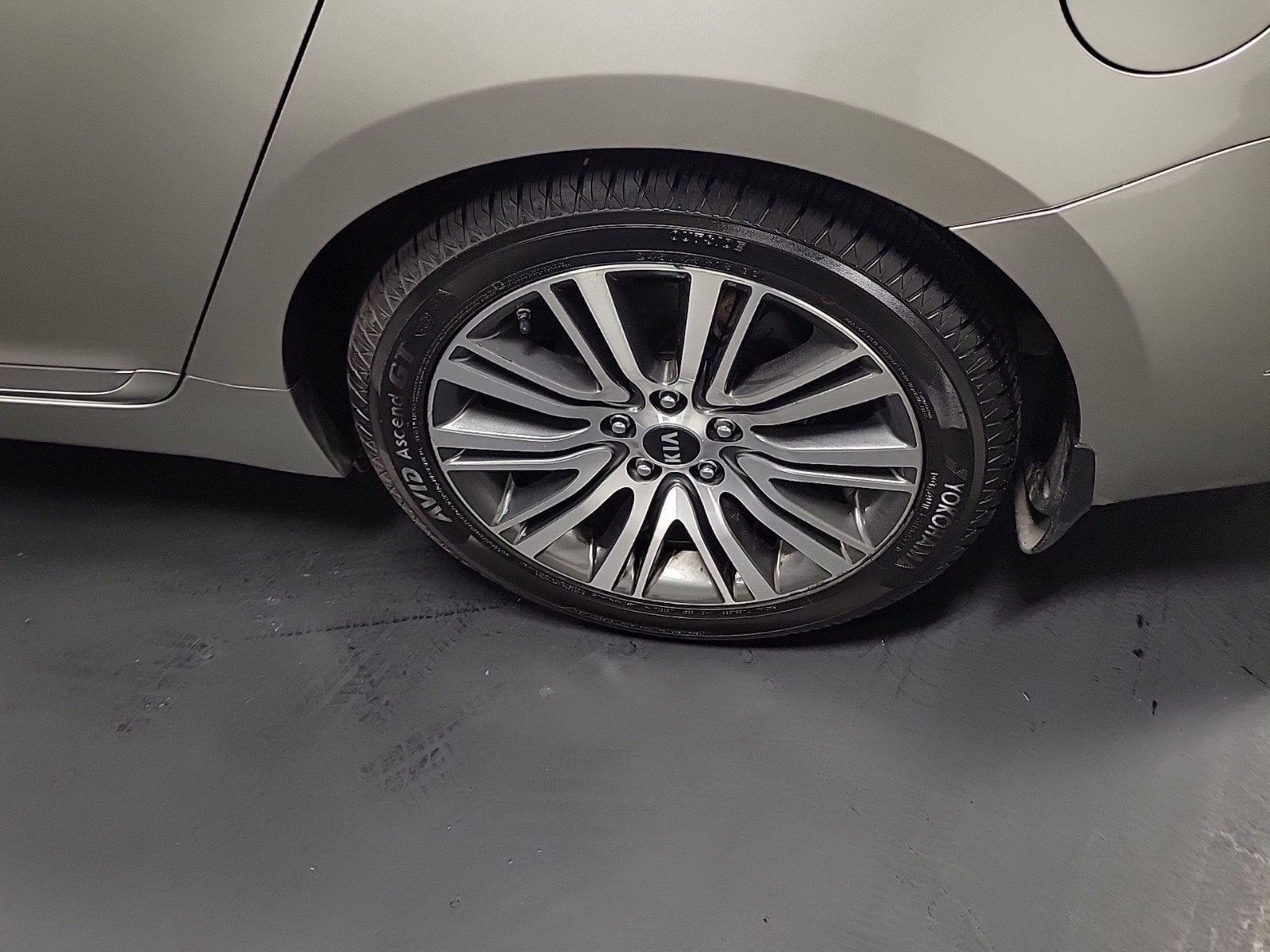 2014 Kia Cadenza Premium