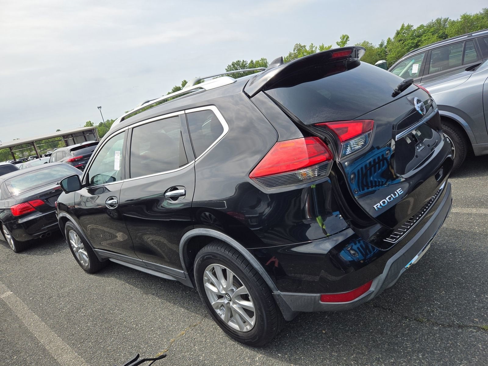 2017 Nissan Rogue SV