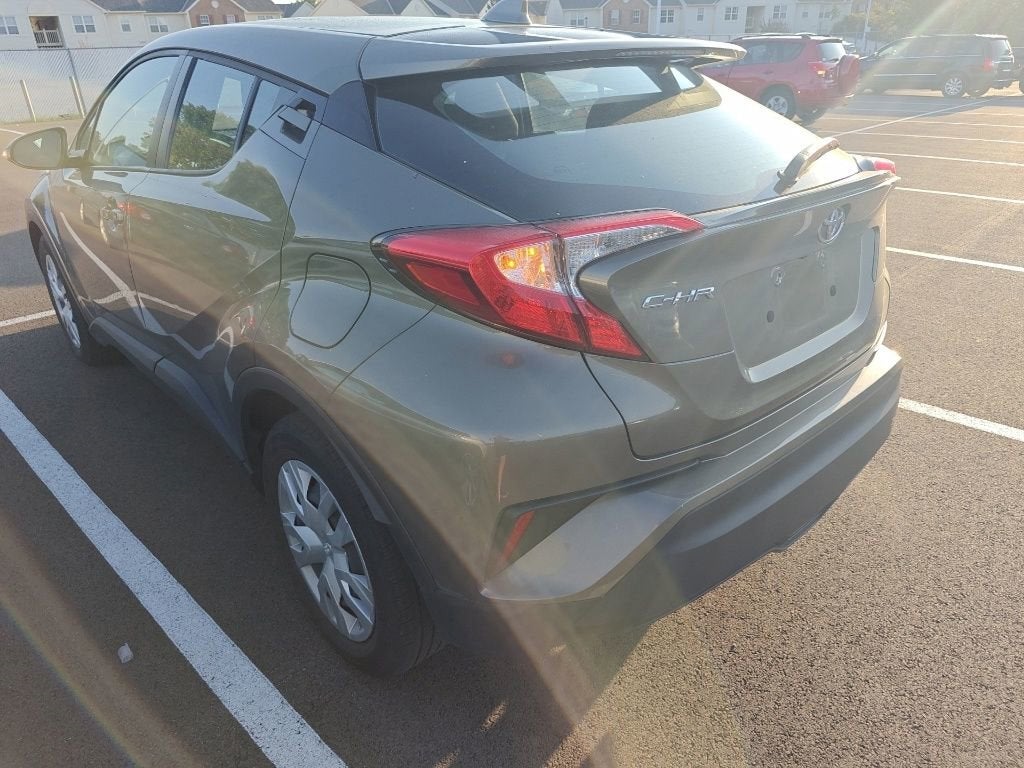 2021 Toyota C-HR LE