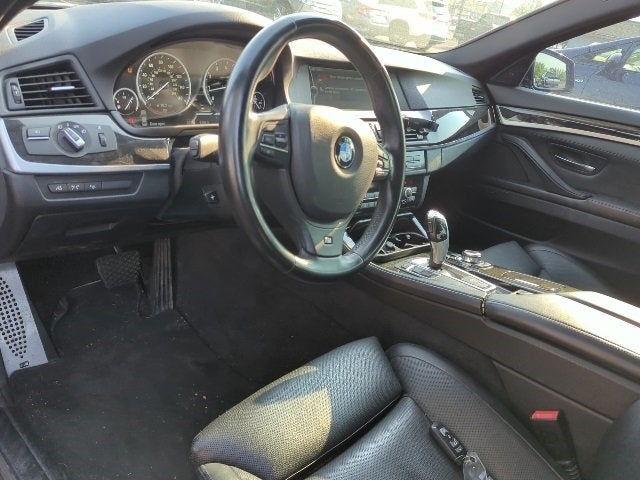 2011 BMW 5 Series 550i xDrive