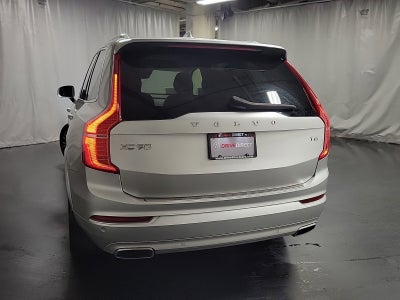 2021 Volvo XC90 T6 Momentum