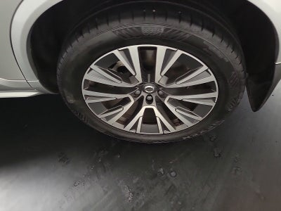 2021 Volvo XC90 T6 Momentum