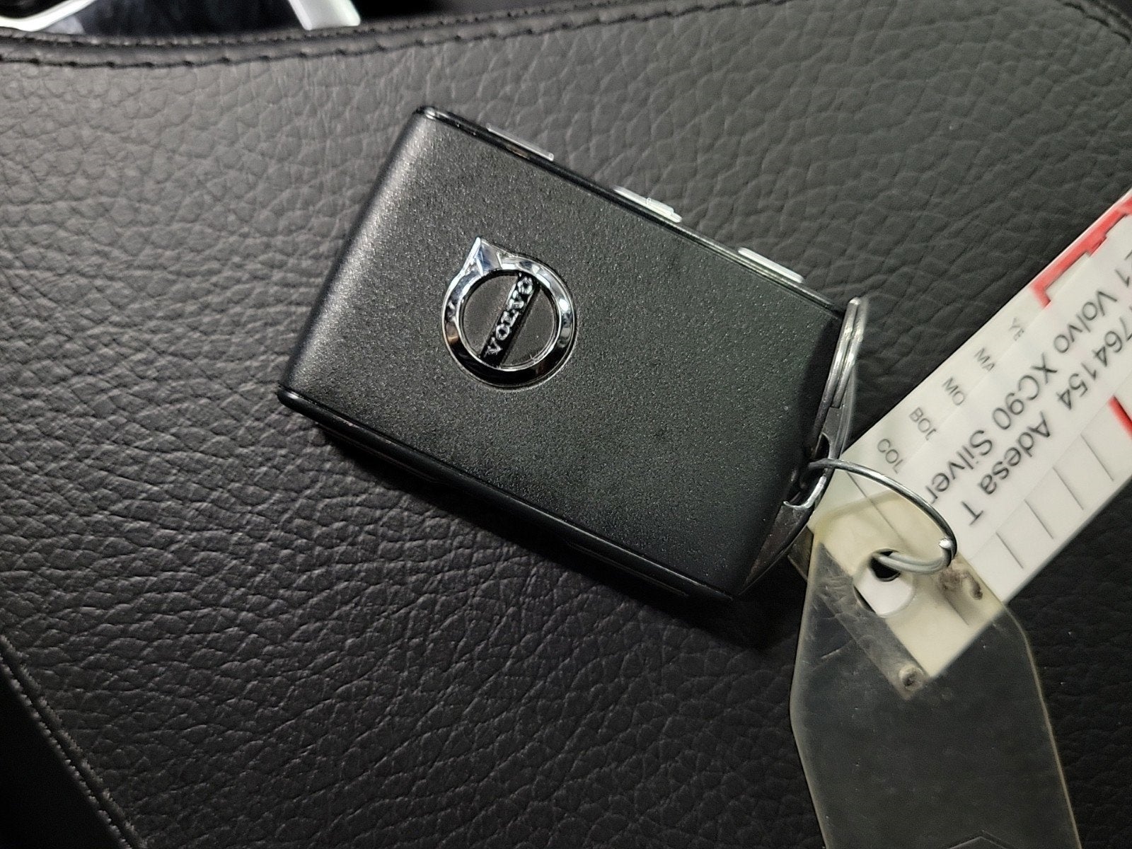 2021 Volvo XC90 T6 Momentum