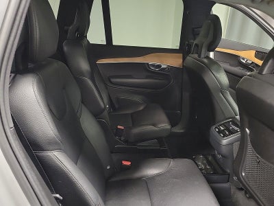 2021 Volvo XC90 T6 Momentum