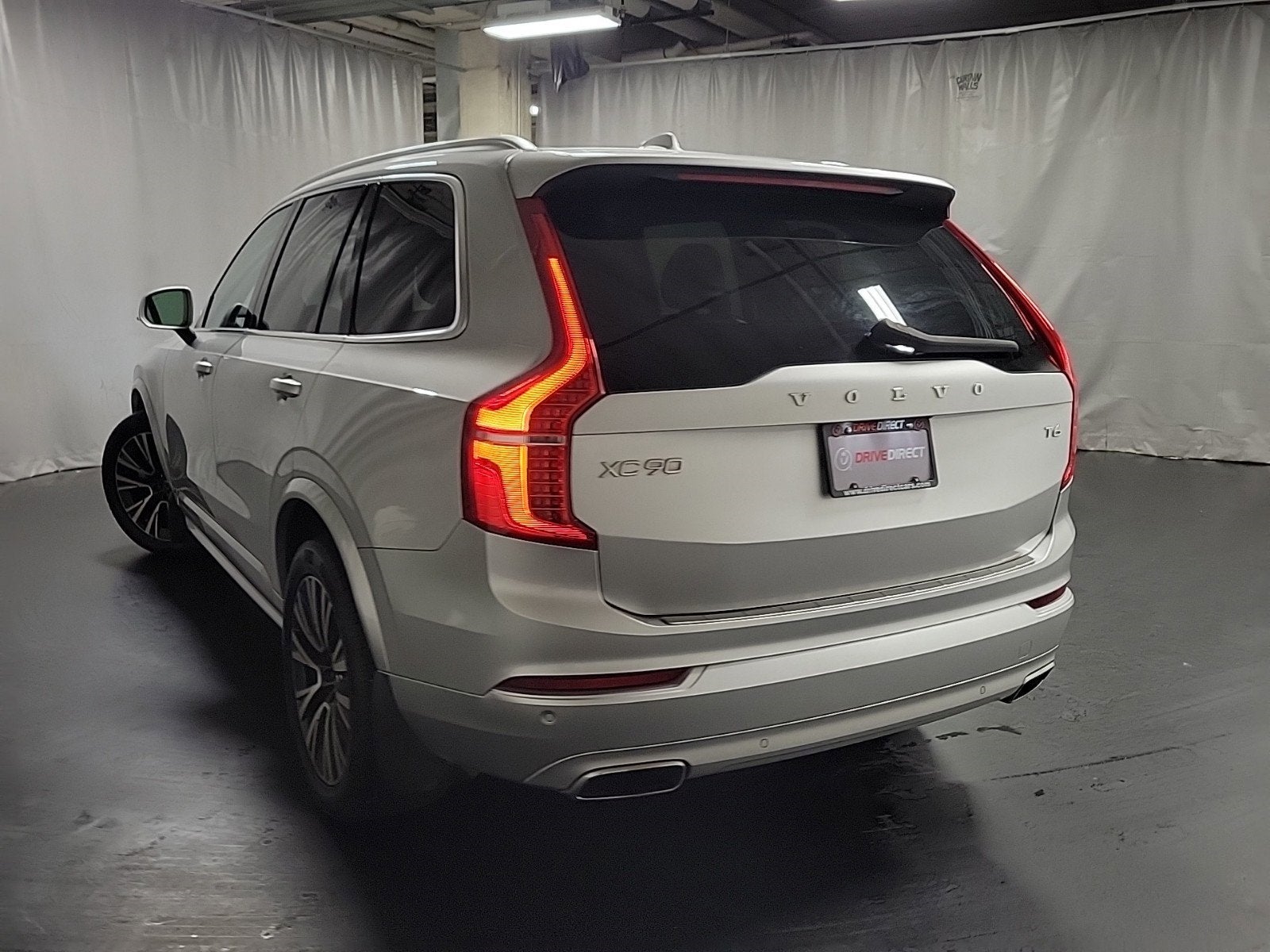 2021 Volvo XC90 T6 Momentum