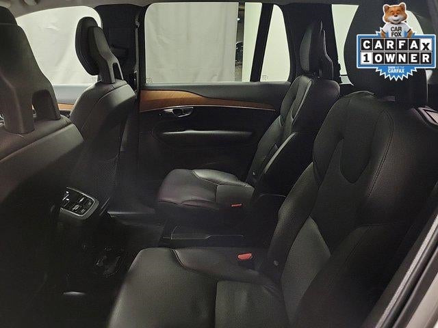 2021 Volvo XC90 T6 Momentum