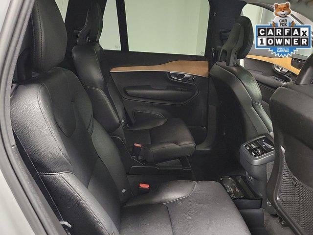 2021 Volvo XC90 T6 Momentum