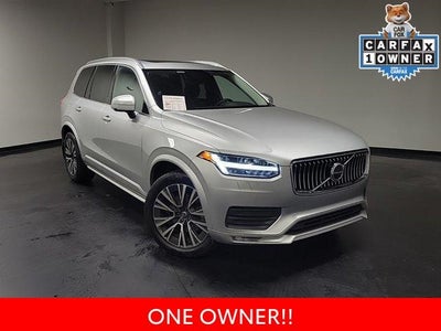 2021 Volvo XC90 T6 Momentum