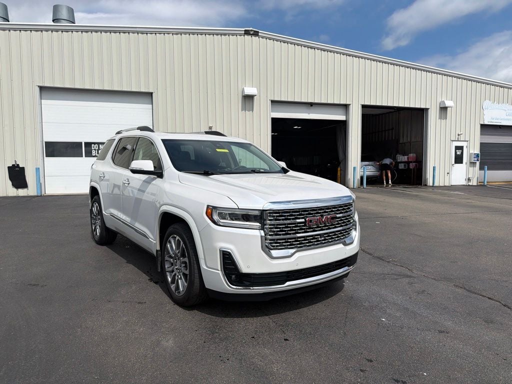 2023 GMC Acadia Denali
