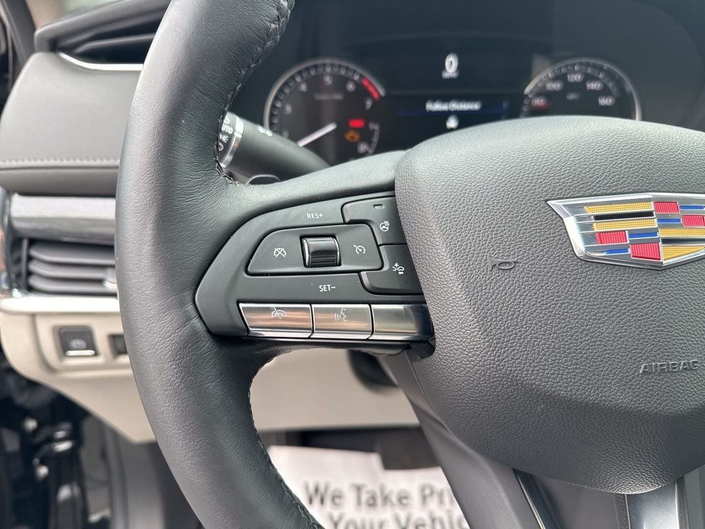 2023 Cadillac XT4 Premium Luxury