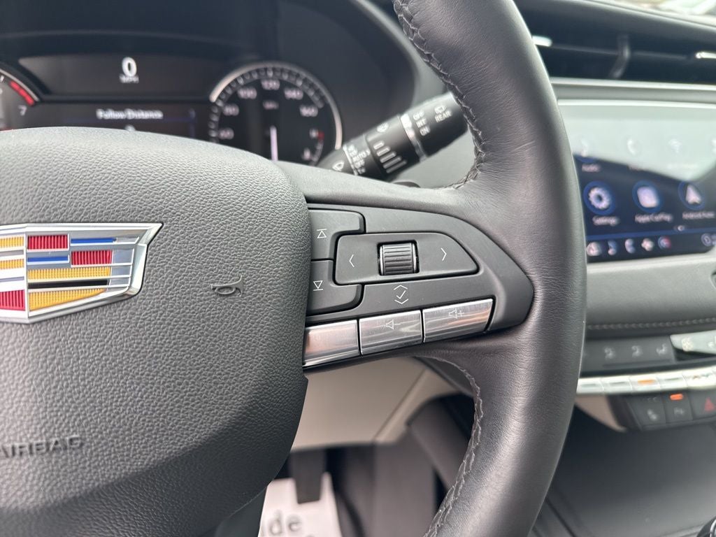 2023 Cadillac XT4 Premium Luxury