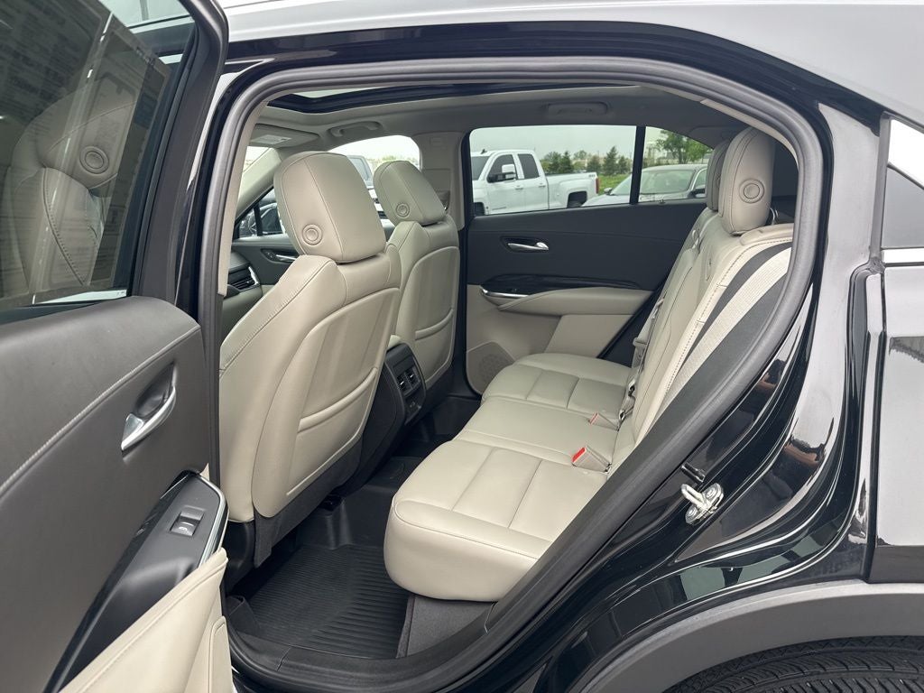 2023 Cadillac XT4 Premium Luxury