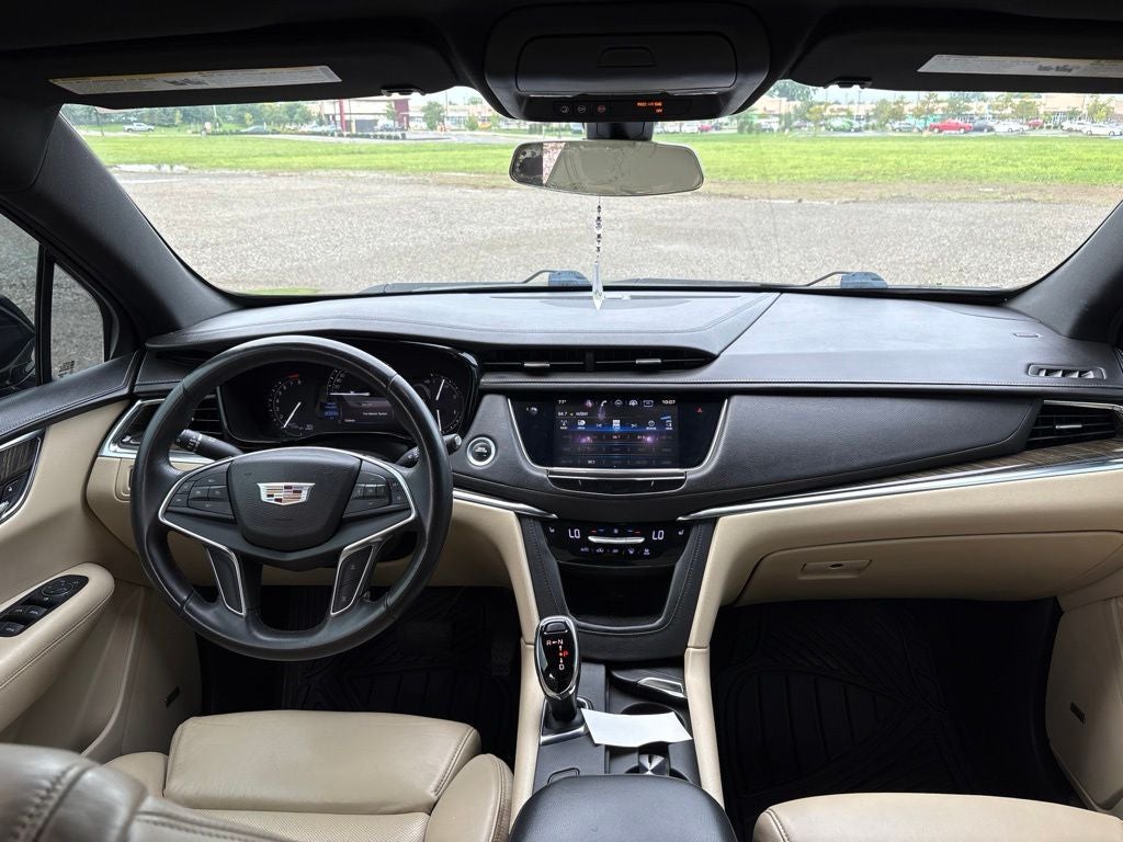 2017 Cadillac XT5 Base