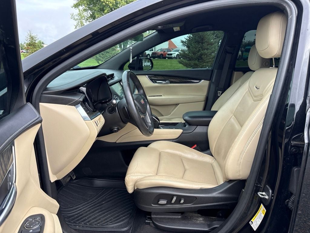 2017 Cadillac XT5 Base