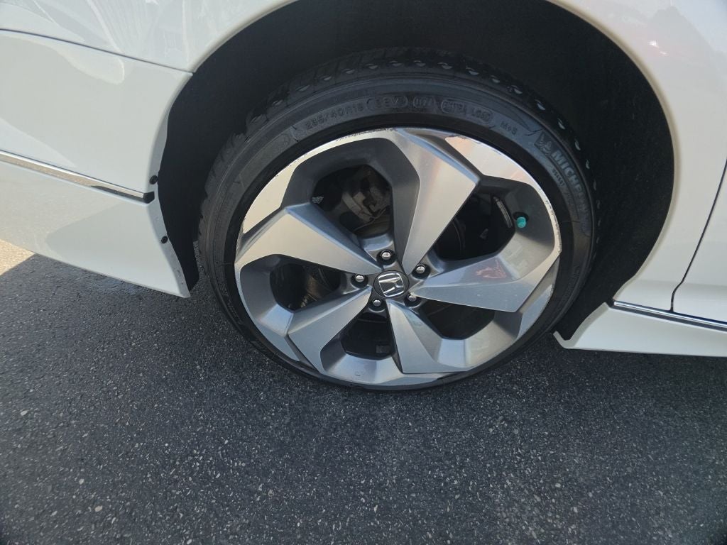 2019 Honda Accord Touring 2.0T