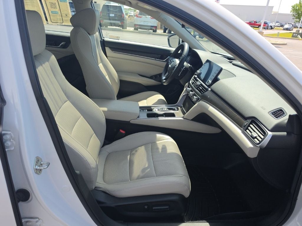 2019 Honda Accord Touring 2.0T